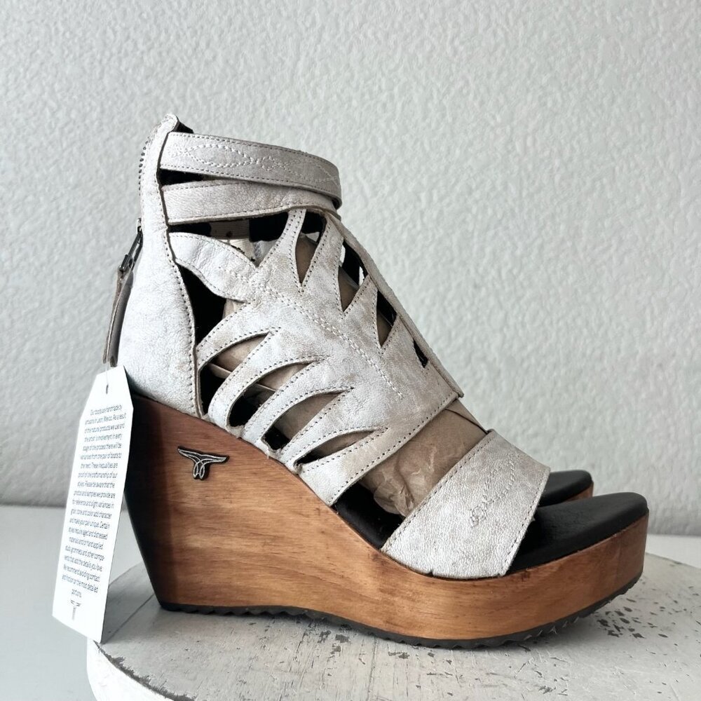 Lane Boots BECCA Wedges Womens Sz 5 Western Cowgirl White Wooden Heeled Sandals - Picture 2 of 12